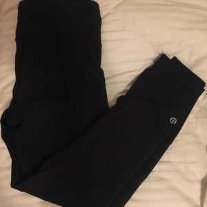 *RARE* Lululemon leggings with pockets and mesh